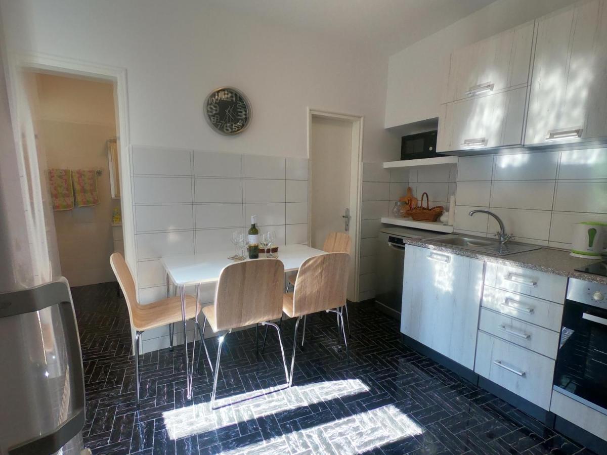 Apartment Dinka Baska  Bagian luar foto